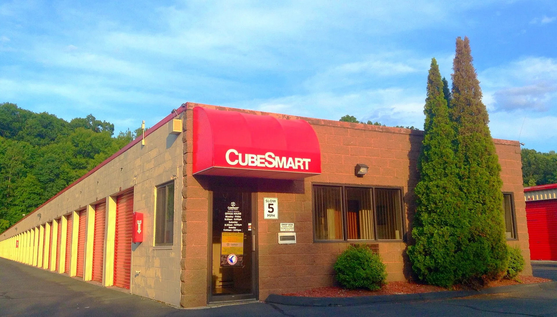 CubeSmart Self Storage units 7/2014 pics by Mike Mozart of TheToyChannel and JeepersMedia on YouTube. How to start a self-storage business, in the right order
