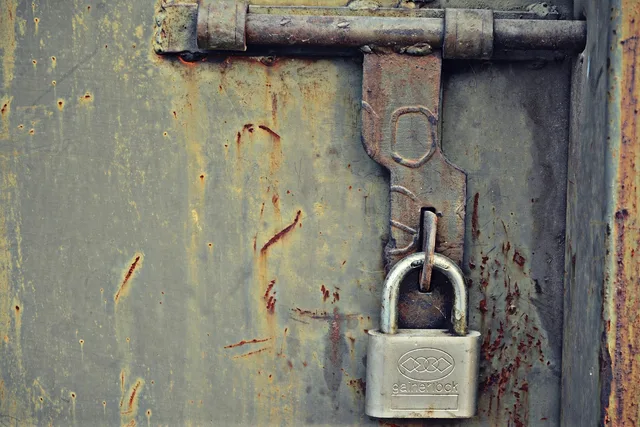 lock, door, old, rust, bolt, gray door. Self-storage expansion: Readiness and work sequence